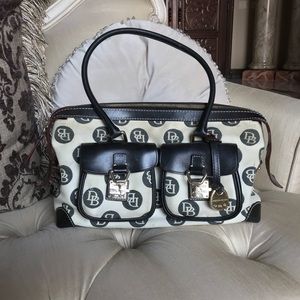 Dooney & Bourke purse